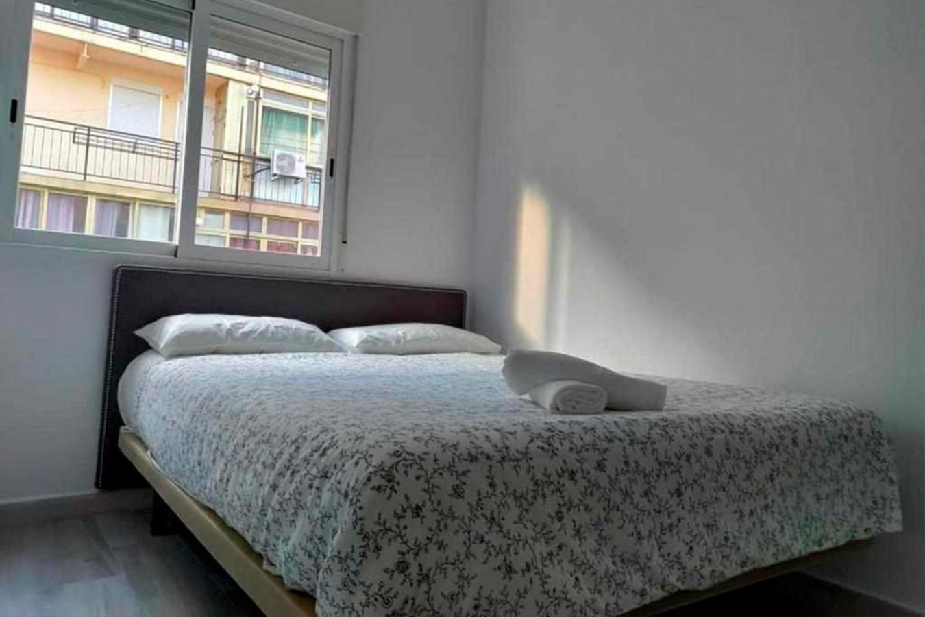 Puerto Benidorm Center Apartment Exterior photo